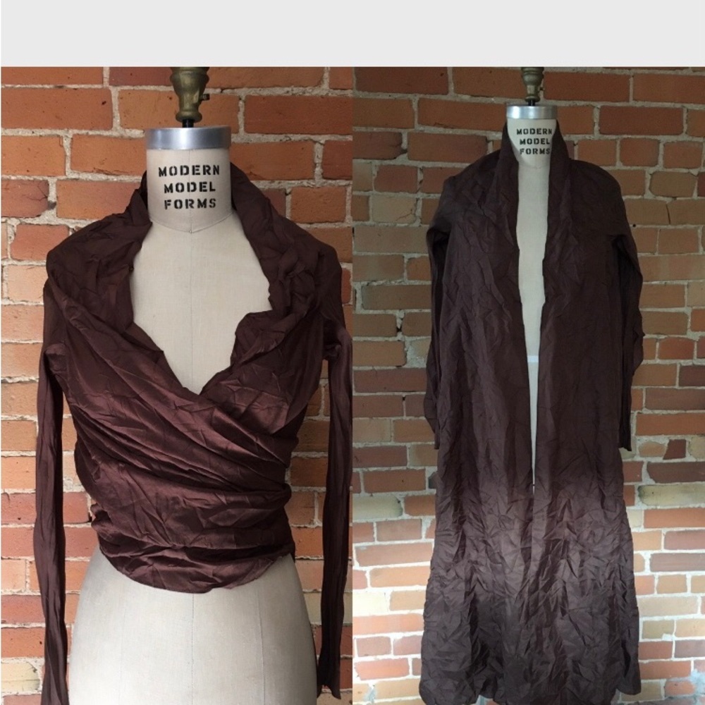 Wrap/shawl from Montreal Designer Marie Saint Pierre. Crumple look. Ice brown.